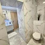 Center By Istrian * コペル