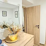 Center By Istrian Apartman Koper