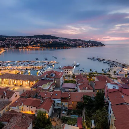 Center By Istrian Apartmán Koper