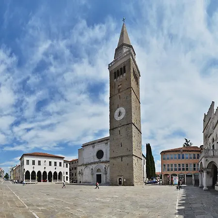 Center By Istrian Apartman *