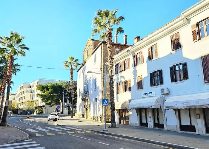 Center By Istrian Koper