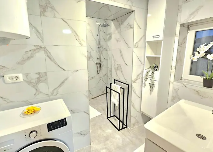 Center By Istrian Appartement